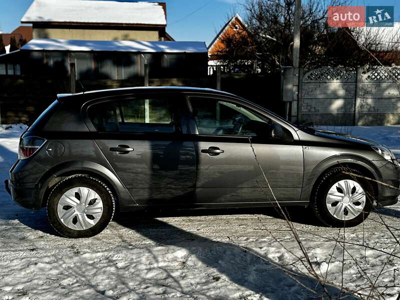 Хэтчбек Opel Astra 2009 в Киеве