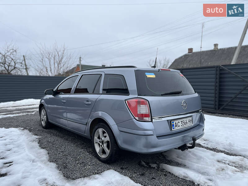 Универсал Opel Astra 2007 в Камне-Каширском