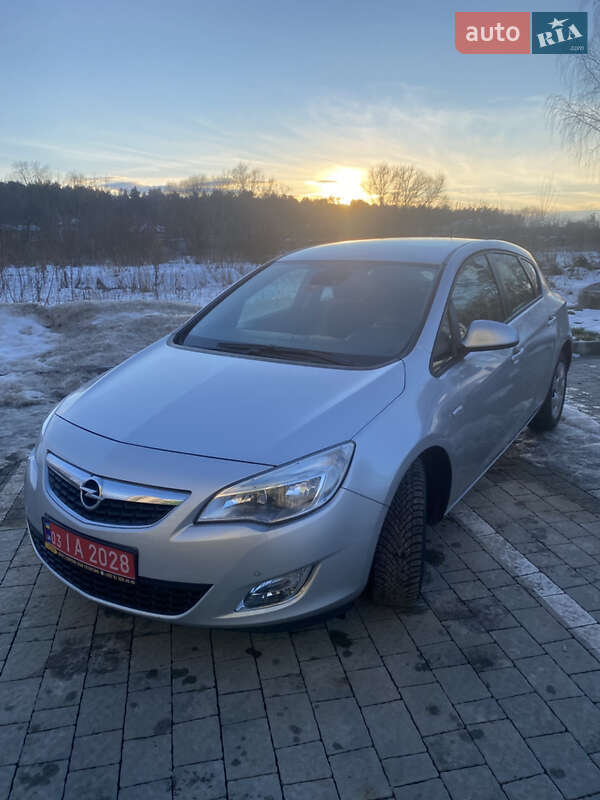 Хетчбек Opel Astra 2011 в Львові фото 27 Хетчбек Opel Astra 2011 в Львові