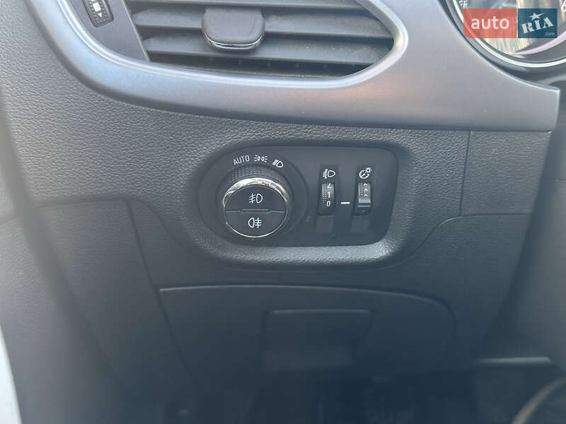 Универсал Opel Astra 2018 в Ивано-Франковске фото 21 Универсал Opel Astra 2018 в Ивано-Франковске