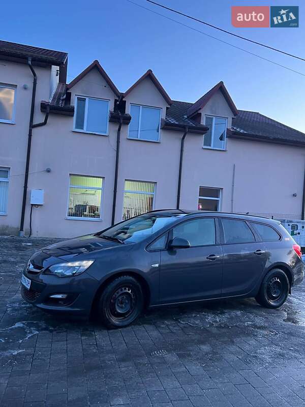 Универсал Opel Astra 2014 в Бродах