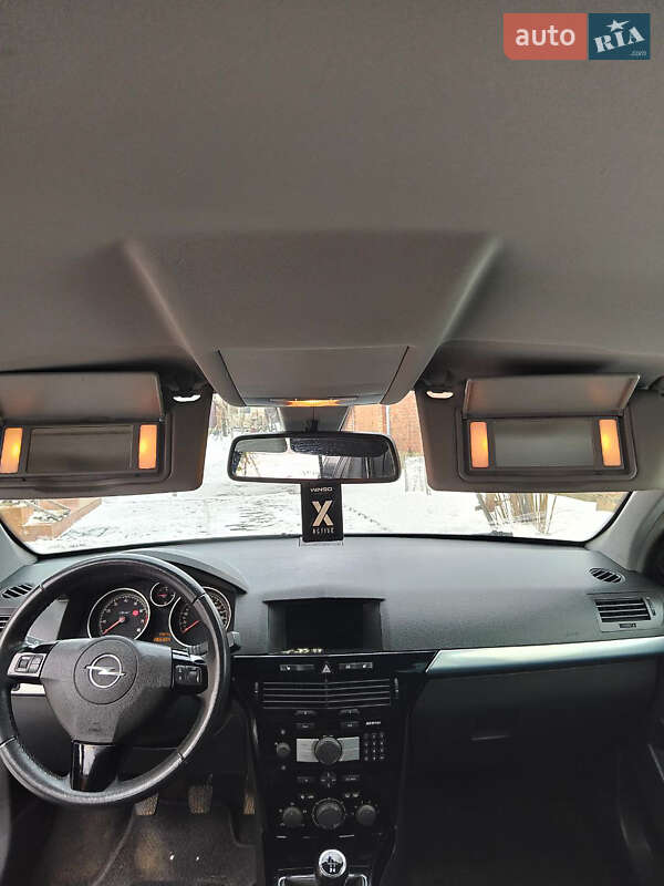 Універсал Opel Astra 2008 в Луцьку