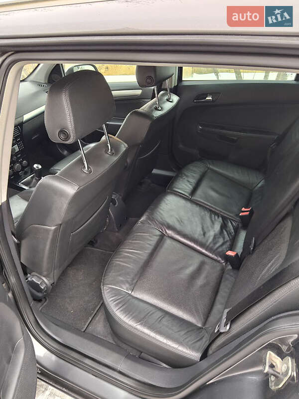 Універсал Opel Astra 2008 в Луцьку