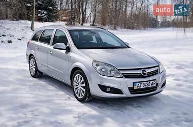 Универсал Opel Astra 2009 в Ивано-Франковске