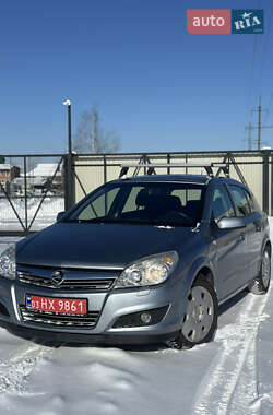 Хэтчбек Opel Astra 2008 в Луцке