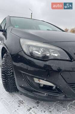 Універсал Opel Astra 2014 в Стрию
