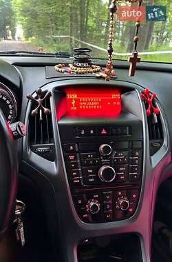 Універсал Opel Astra 2014 в Стрию