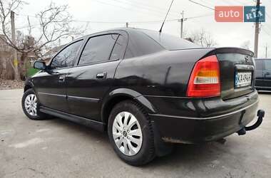Седан Opel Astra 2008 в Первомайске