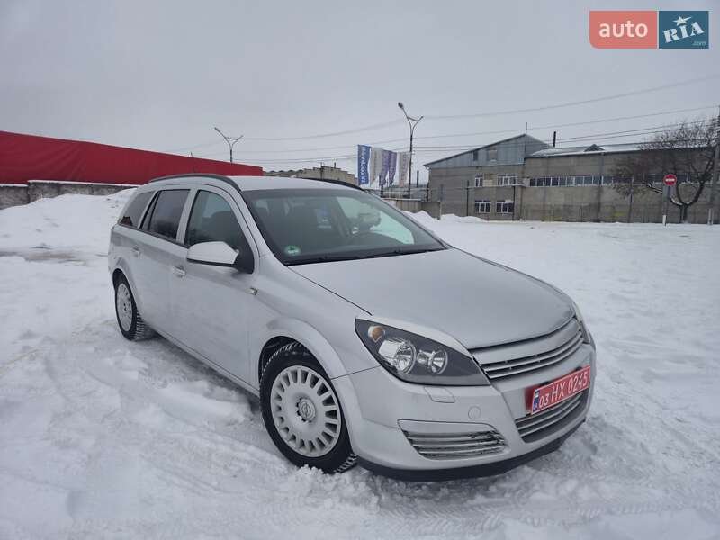 Универсал Opel Astra 2006 в Нововолынске