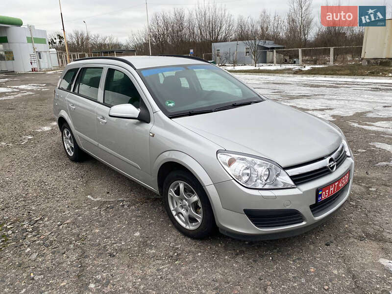 Универсал Opel Astra 2006 в Ахтырке