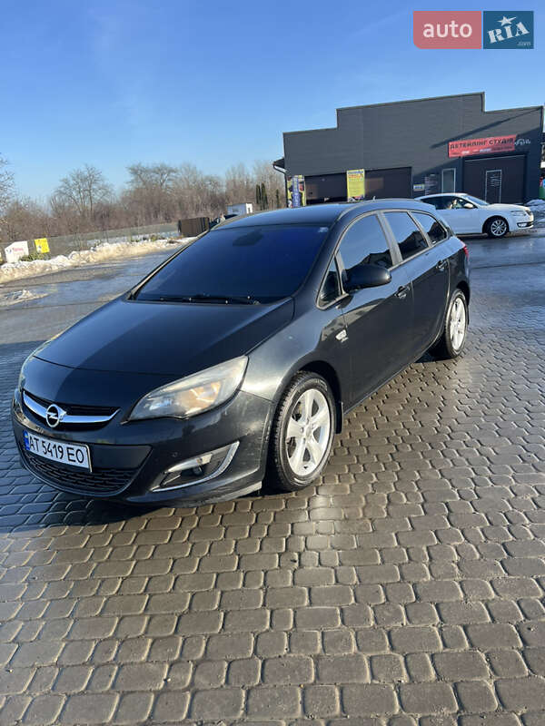 Универсал Opel Astra 2013 в Снятине
