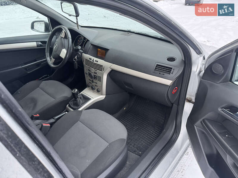 Универсал Opel Astra 2008 в Тернополе