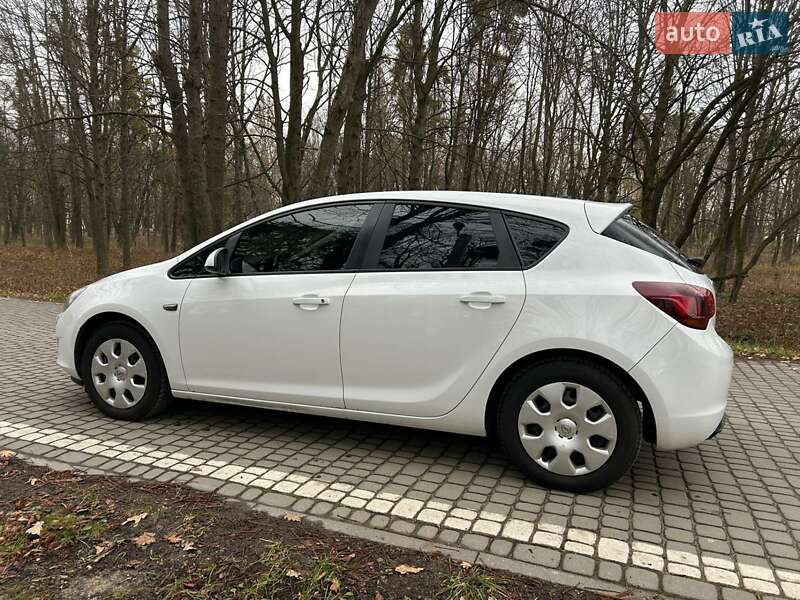 Хэтчбек Opel Astra 2010 в Жовкве