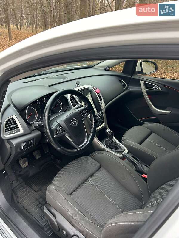 Хэтчбек Opel Astra 2010 в Жовкве