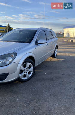 Универсал Opel Astra 2005 в Бышеве