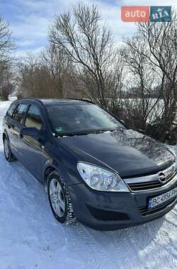 Універсал Opel Astra 2009 в Львові