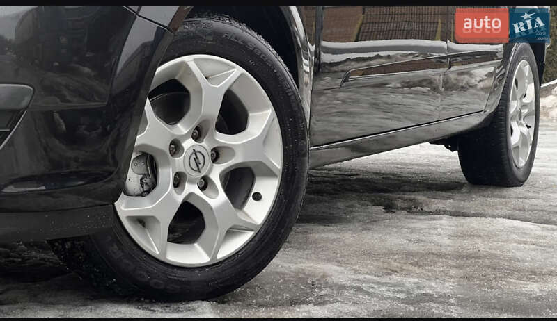 Універсал Opel Astra 2006 в Хмельницькому