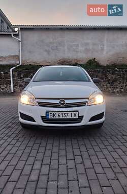Универсал Opel Astra 2007 в Ровно