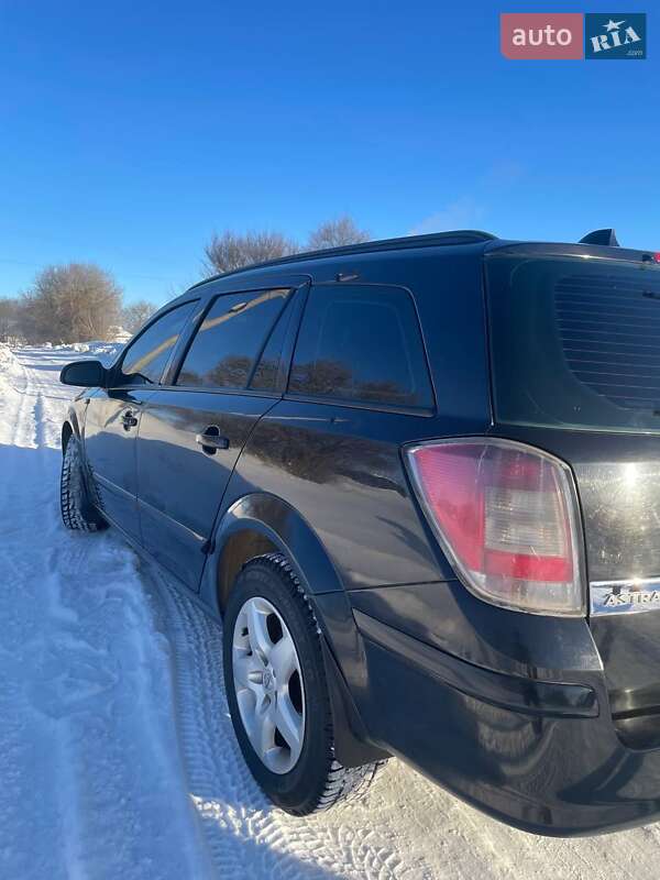 Универсал Opel Astra 2008 в Казатине