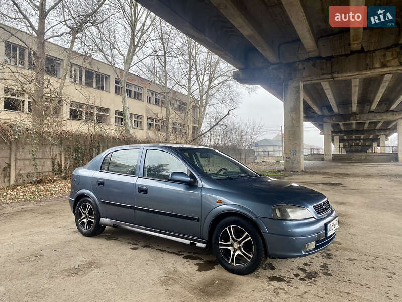 Хетчбек Opel Astra 1998 в Мукачевому