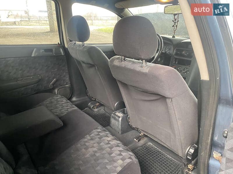 Хетчбек Opel Astra 1998 в Мукачевому