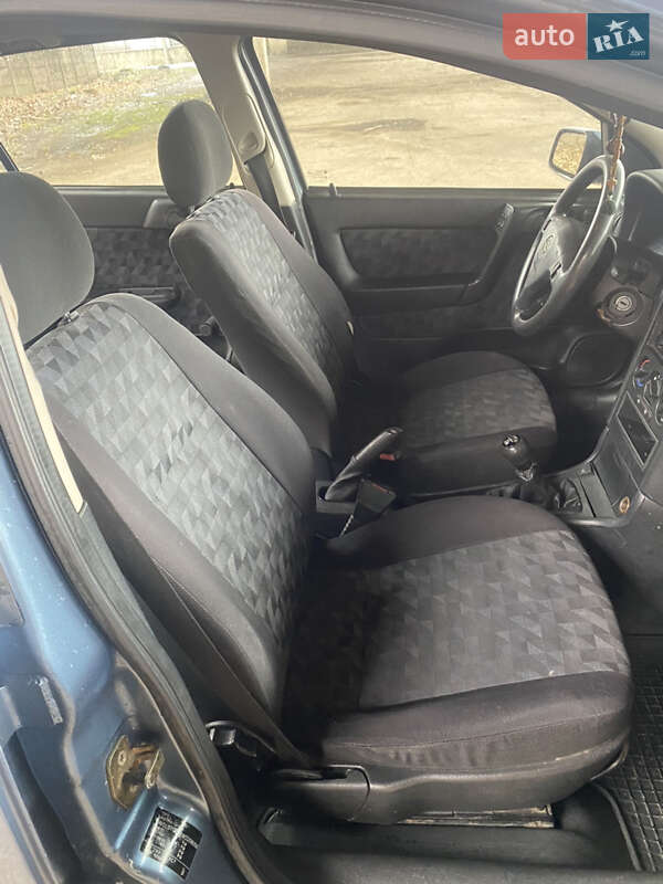 Хетчбек Opel Astra 1998 в Мукачевому