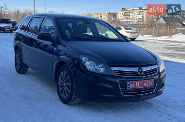 Універсал Opel Astra 2010 в Дубні