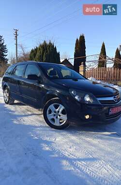 Универсал Opel Astra 2008 в Гоще