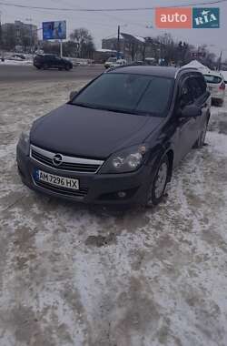 Универсал Opel Astra 2010 в Житомире