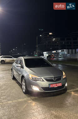 Хетчбек Opel Astra 2011 в Ужгороді