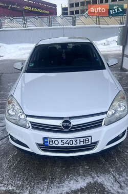 Хэтчбек Opel Astra 2009 в Тернополе