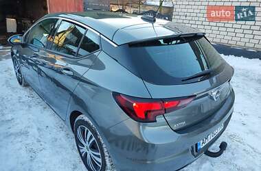 Хэтчбек Opel Astra 2017 в Овруче
