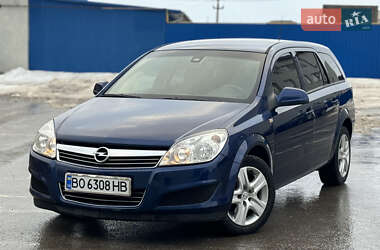 Универсал Opel Astra 2009 в Тернополе