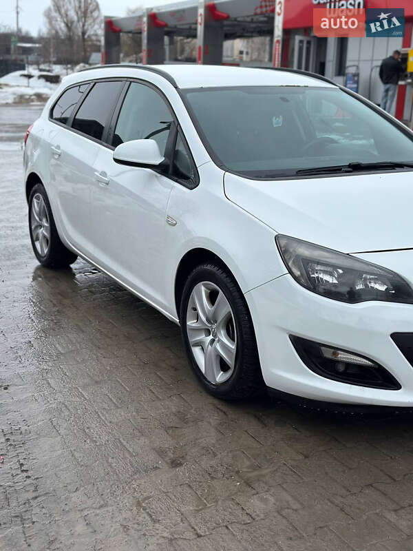 Opel Astra 2014