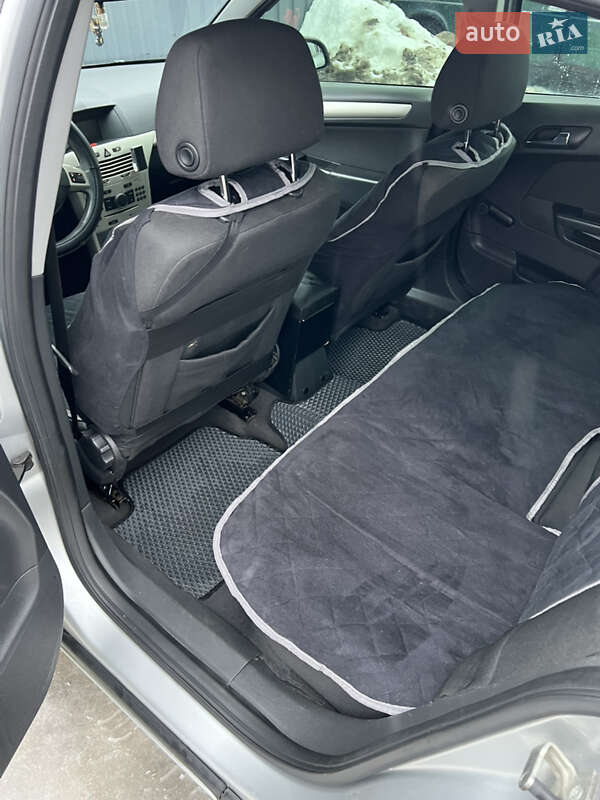 Седан Opel Astra 2008 в Києві