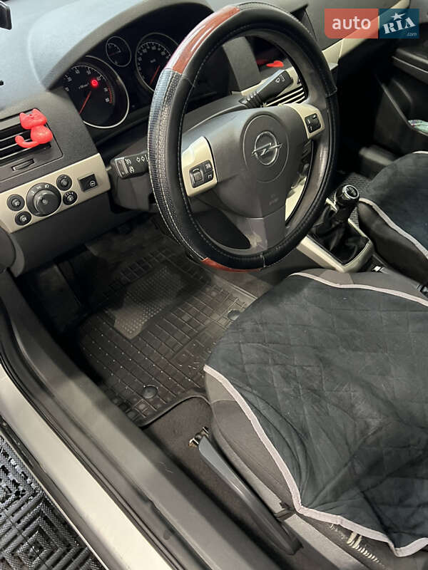 Седан Opel Astra 2008 в Києві