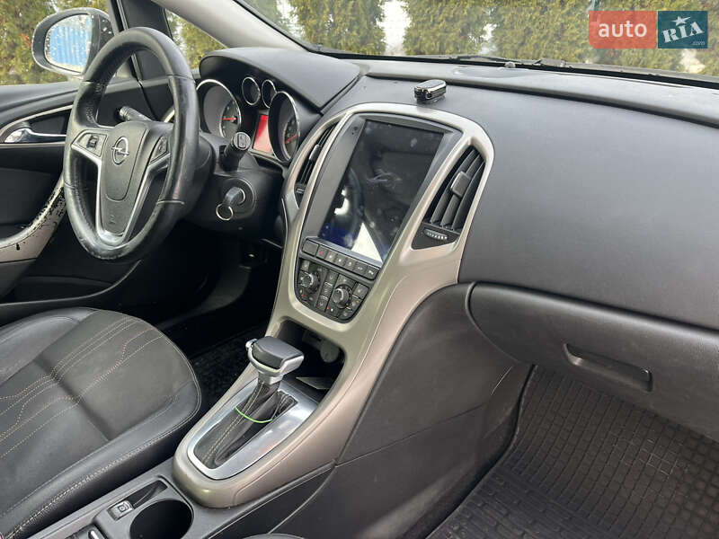 Хэтчбек Opel Astra 2012 в Киеве