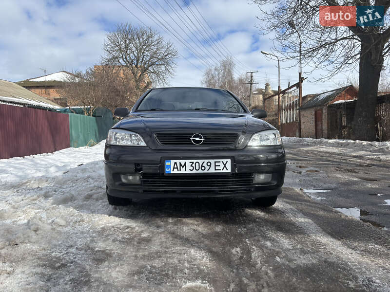 Седан Opel Astra 2006 в Козятині