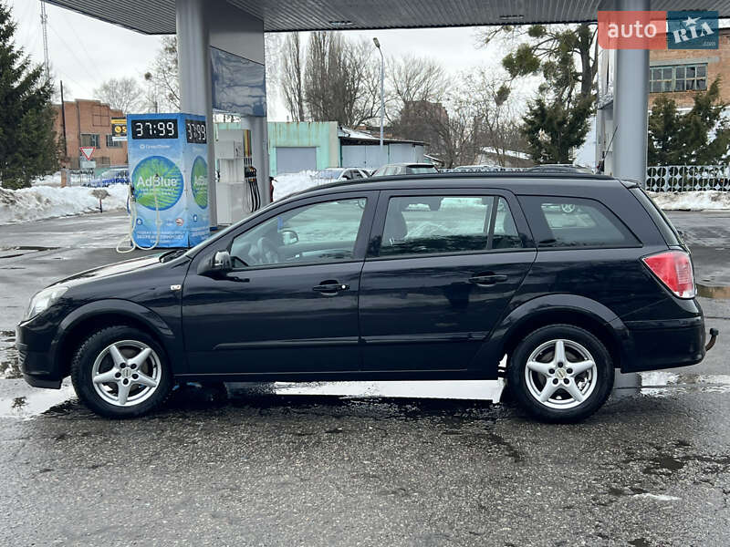 Універсал Opel Astra 2006 в Лубнах