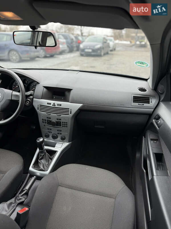 Хэтчбек Opel Astra 2009 в Луцке фото 111 Хэтчбек Opel Astra 2009 в Луцке