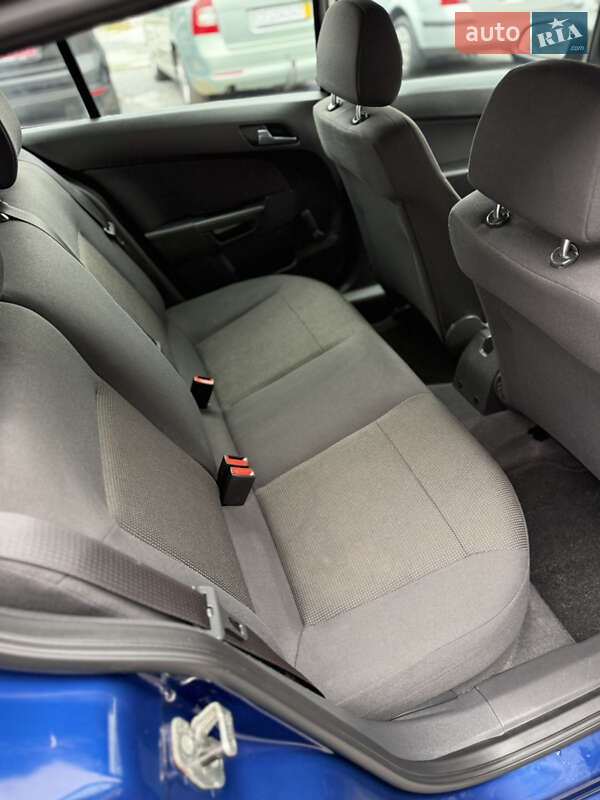 Хэтчбек Opel Astra 2009 в Луцке фото 114 Хэтчбек Opel Astra 2009 в Луцке
