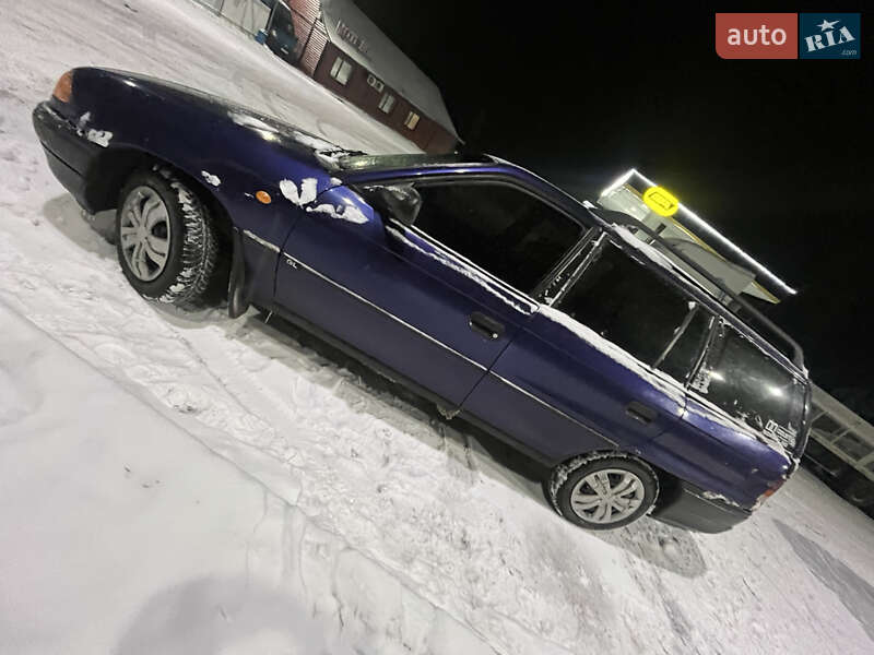Універсал Opel Astra 1995 в Коломиї