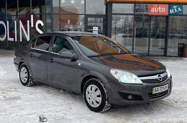 Седан Opel Astra 2012 в Києві
