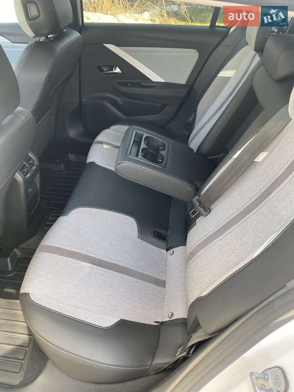 Универсал Opel Astra 2022 в Луцке