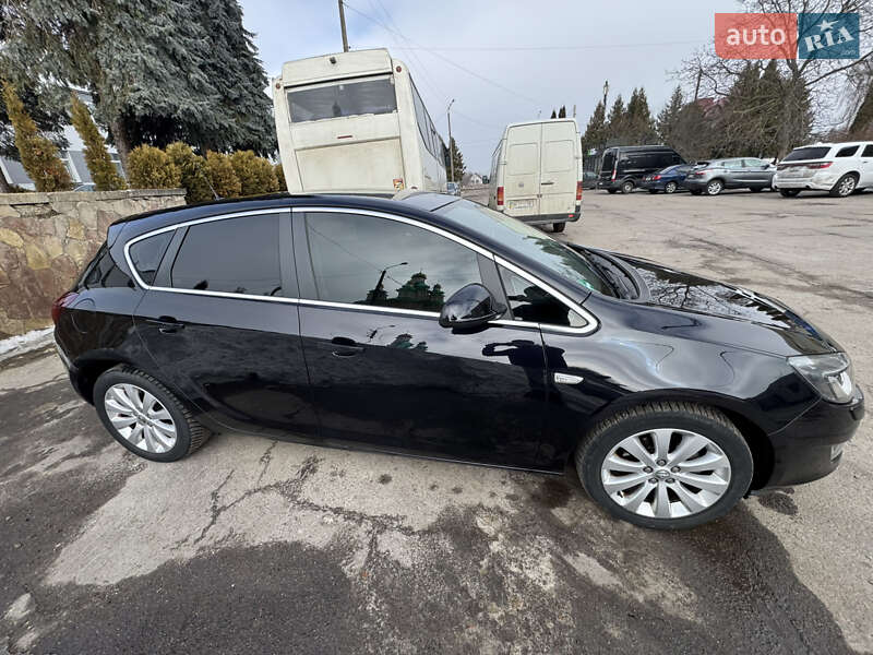 Хэтчбек Opel Astra 2010 в Ровно фото 4 Хэтчбек Opel Astra 2010 в Ровно