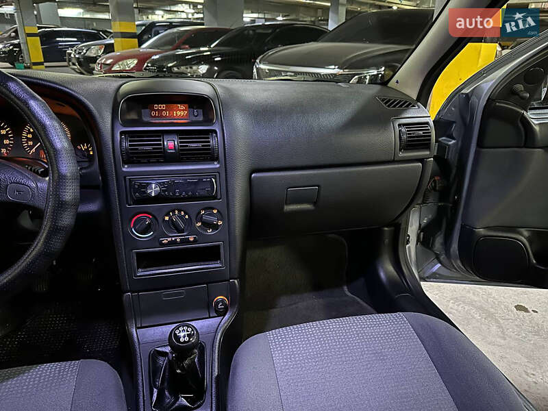 Седан Opel Astra 2006 в Дніпрі фото 18 Седан Opel Astra 2006 в Дніпрі