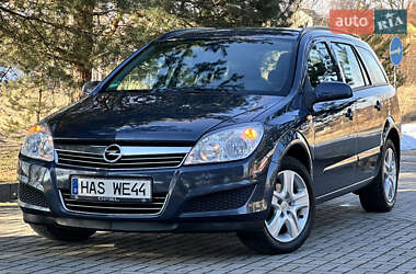 Універсал Opel Astra 2009 в Дрогобичі