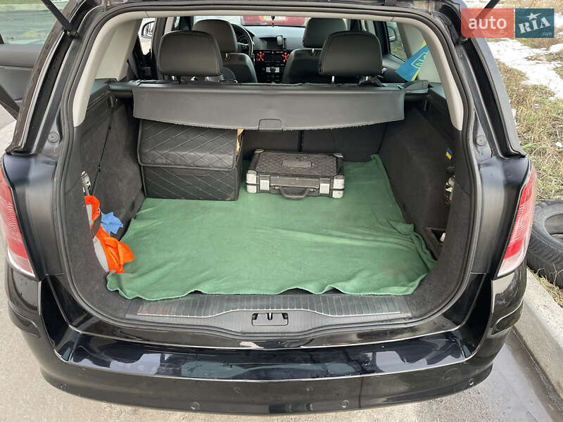 Универсал Opel Astra 2010 в Киеве фото 9 Универсал Opel Astra 2010 в Киеве