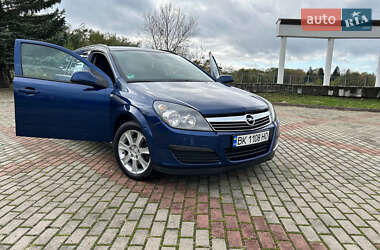 Универсал Opel Astra 2009 в Дубно