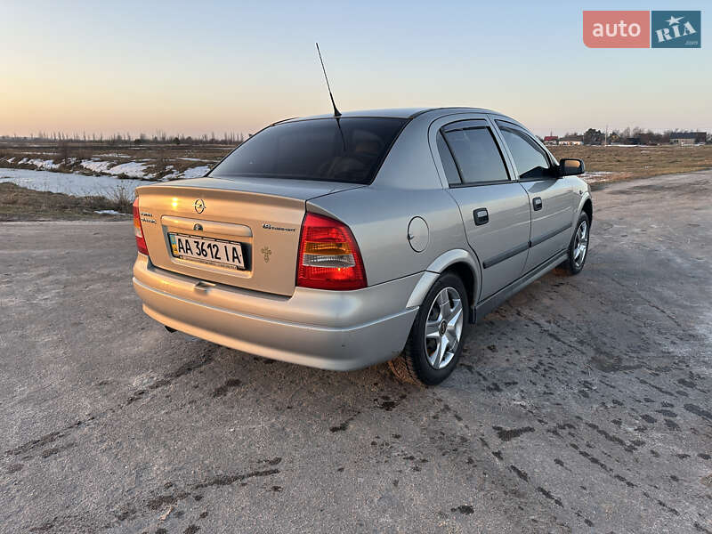 Седан Opel Astra 2008 в Сарнах фото 5 Седан Opel Astra 2008 в Сарнах